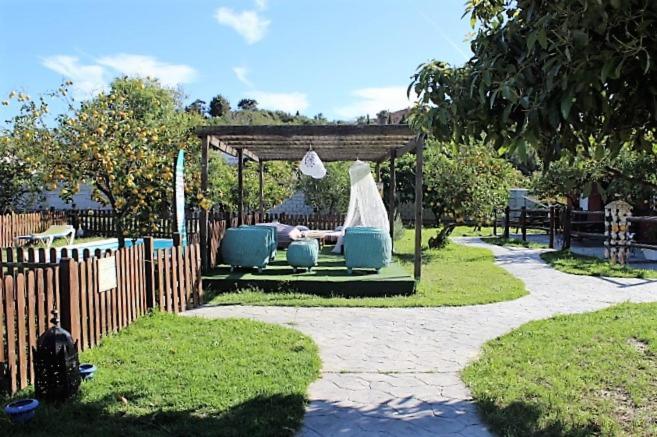 Karma House Guest House Casares Ngoại thất bức ảnh