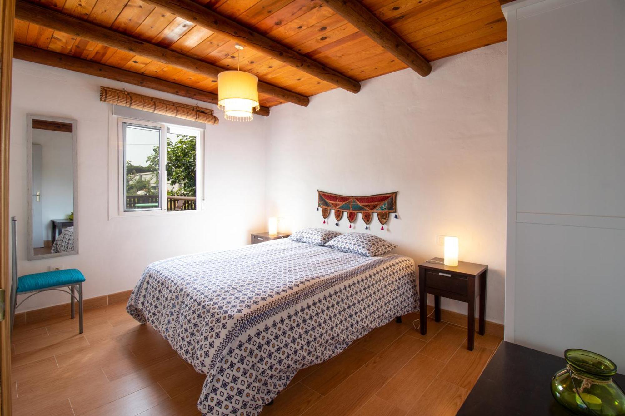 Karma House Guest House Casares Ngoại thất bức ảnh