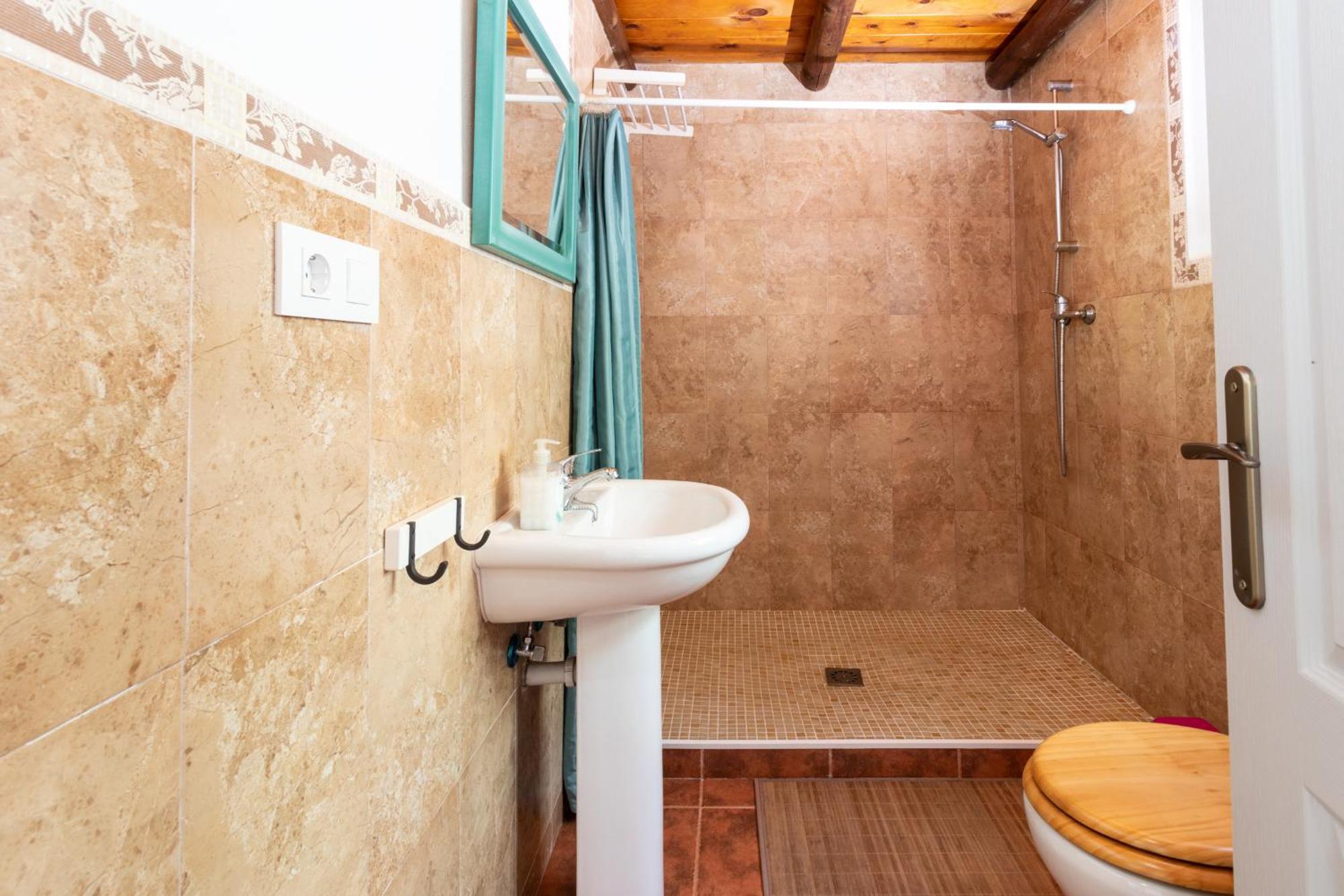 Karma House Guest House Casares Ngoại thất bức ảnh