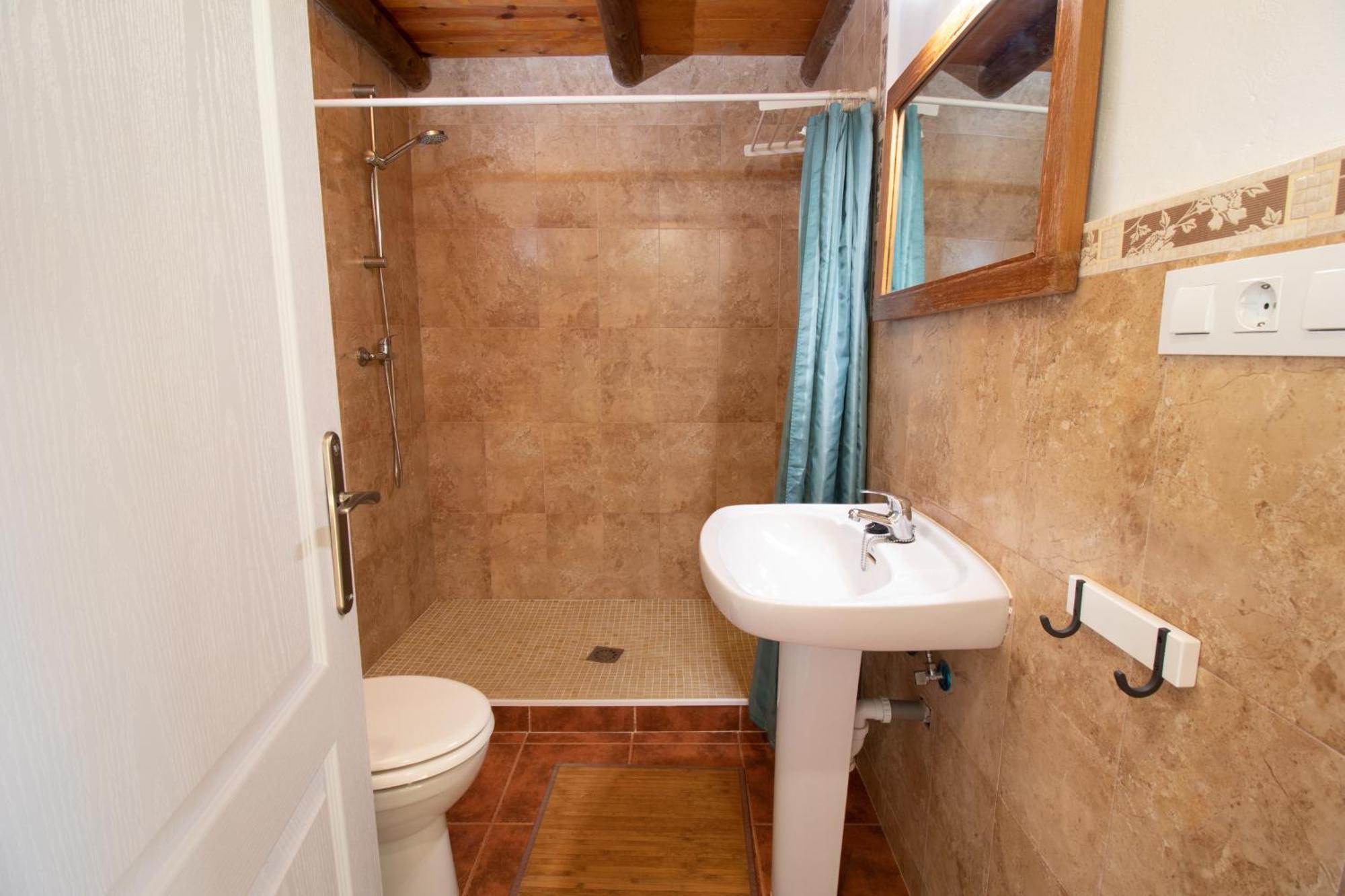 Karma House Guest House Casares Ngoại thất bức ảnh